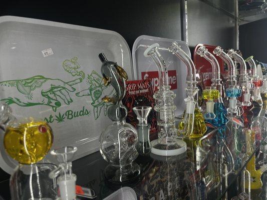 Glass Bongs & Trays