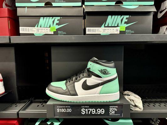 Jordan 1 Retro High Green Glow