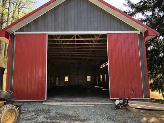 Super huge pole barn-placing control joints