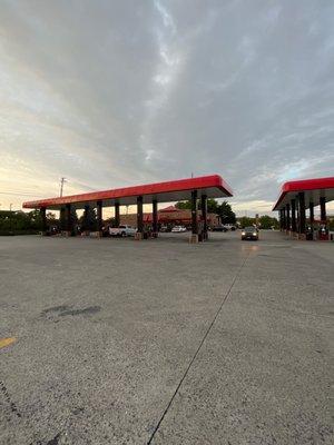 Straunton, VA, Tesla Supercharger