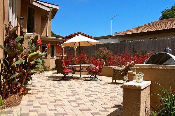 Paver Patio and Stucco Retaining Walls