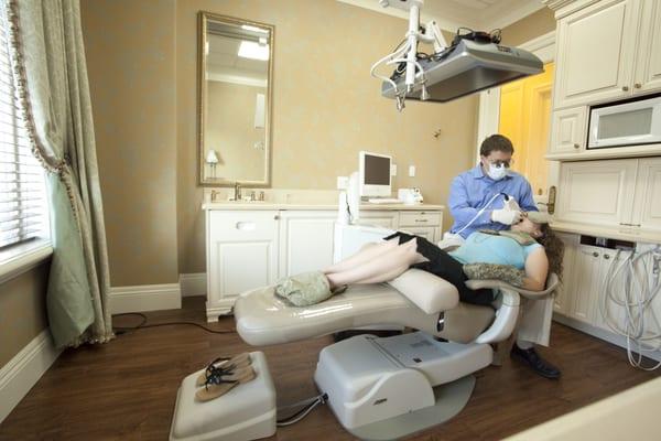 Signature Smiles Keith V Nelson DDS Cosmetic Dentist Treatment Suite