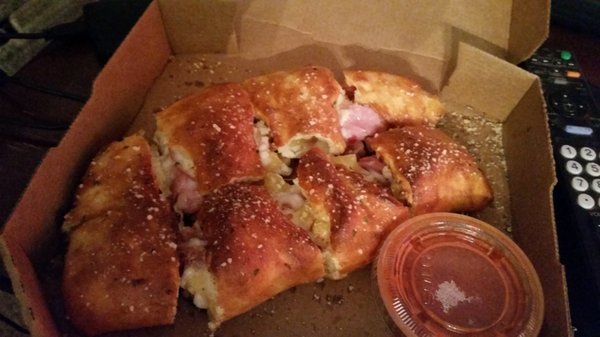 my hawaiian calzone...hoodoggie!!! pat my tummy good!!!