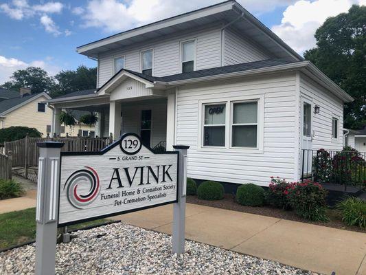 Exterior Photo of Avink, McCowen, & Secord Funeral Home and Cremation Society
129 S Grand St
Schoolcraft, MI 49087