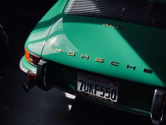 Porsche 911 E.  Photo by @djmataophotography