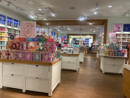 Inside Bath & Body Works