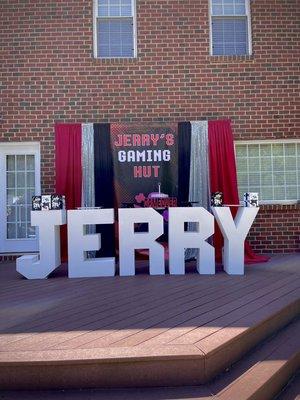 3D letter table with custom backdrop