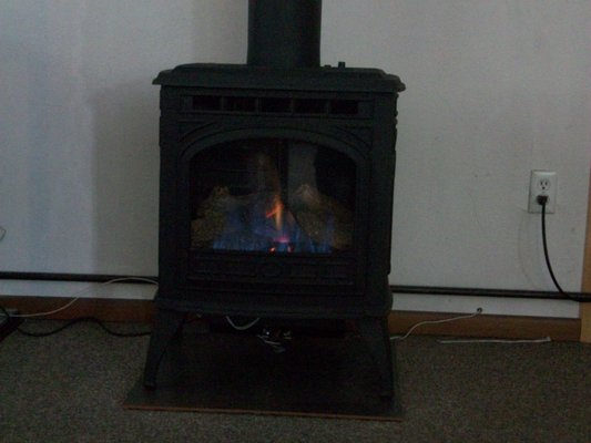 Quadra-fire Sapphire gas stove. 25,000 BTU