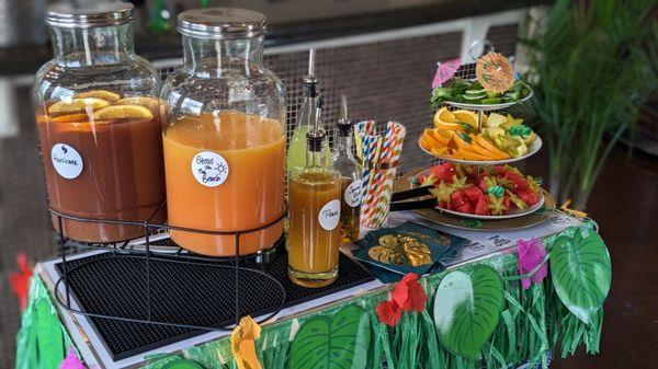 Mocktails Luau Bar