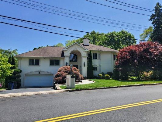 This Lake Shore house was transformed in Eastchester.