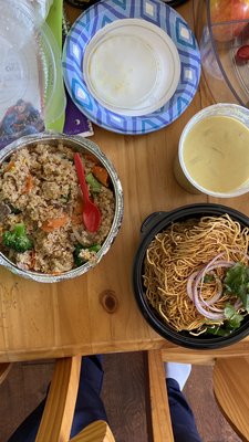 Thai Fried Rice, Kai crispy noodles