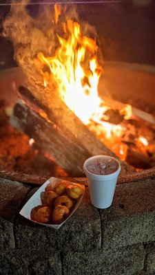 Donuts & Cider at the Christmas Village at Speedway Christmas | Instagram: @telephonesmoothie