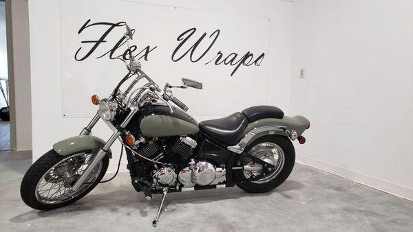 Yamaha V-Star Wrapped in Gloss Black and Mossy Green Teckwrap