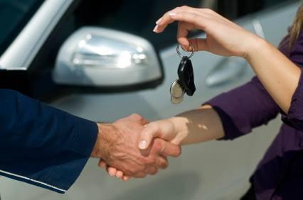 Let us give you a hand when buying your next car!