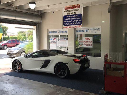 New Lamborghini with 3M Carbon window films