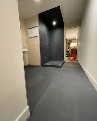 Bethroom : Wall to floor finish