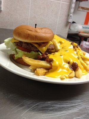 Cheeseburger with Chili cheese fries