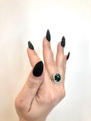 Matte with black gems