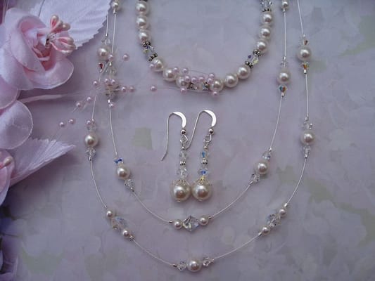 Wedding Necklace, Earrings and Bracelet with Swarovski Crystals and Pearls