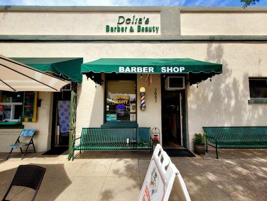 Delia's Barber & Beauty