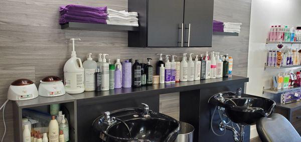 A relaxing shampoo is always included in our haircut prices!