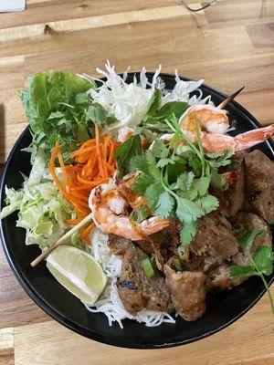 #25 - char broiled pork & prawns rice vermicelli bowl