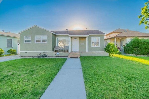 Congratulations to the Castro Family on the sale of their Lakewood Home. Multiple offers Sold above asking in less than 2 weeks!