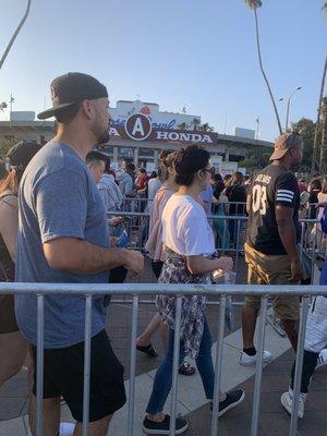 The Giant Maze Entrance Line @ Americafest @ The Rose Bowl In Pasadena July 4, 2019