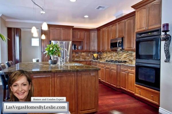 Realtor Las Vegas -Leslie Hoke - RE/MAX Premier Realty Group " Las Vegas Homes By Leslie "