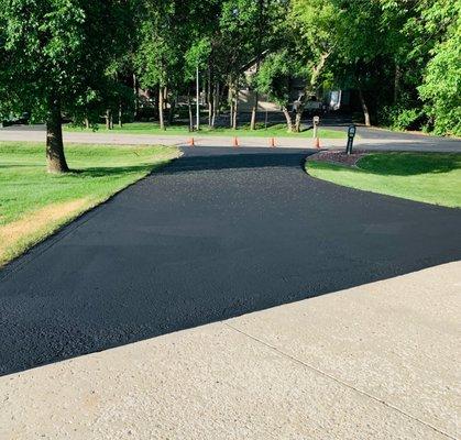 Driveway asphalt resurface in Fargo ND