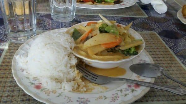 Meh gaeng ped with tofu, $10.95.