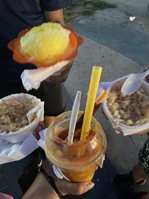 2 esquite's, a mangoneada & 1 shaved ice.