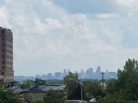 Kansas City as seen from the fancy shopping mall that is way overpriced.