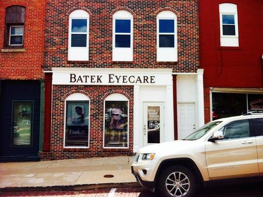 Batek  Eyecare