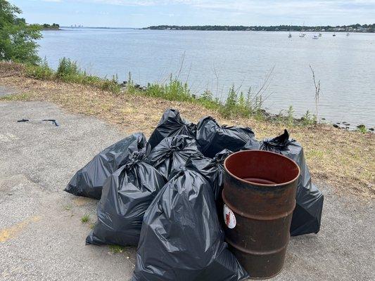 8 bags of trash, just from this 1 spot on the rocks.  Mostly Nesspresso boxes