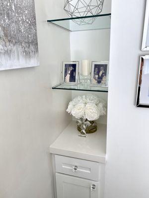 The guest bedroom countertop niche.