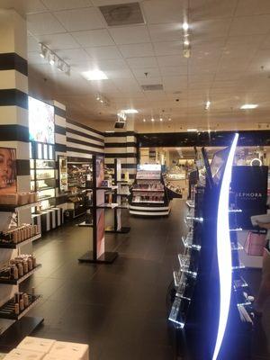 Love the size of this Sephora. I have been to others that were nice but smaller.