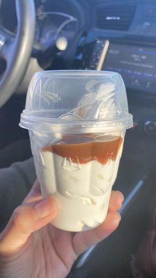 Sundae con una gota de Caramelo