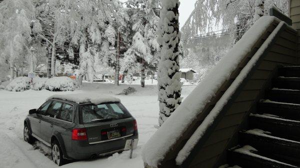 Snow in Portland?  Yes!  And, many of us were still working too.