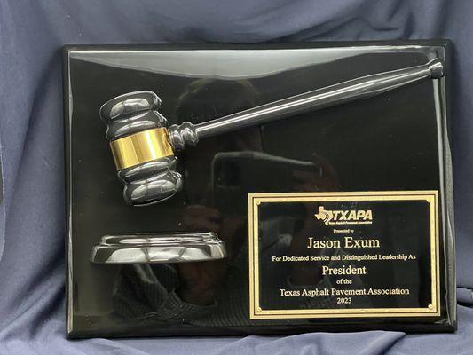 black piano finish gavel plaque