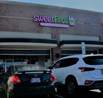 sweetFrog Premium Frozen Yogurt