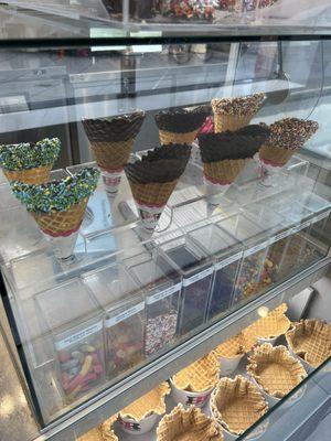 Waffle cones and bowls