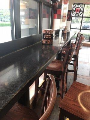 Counter/bar seating