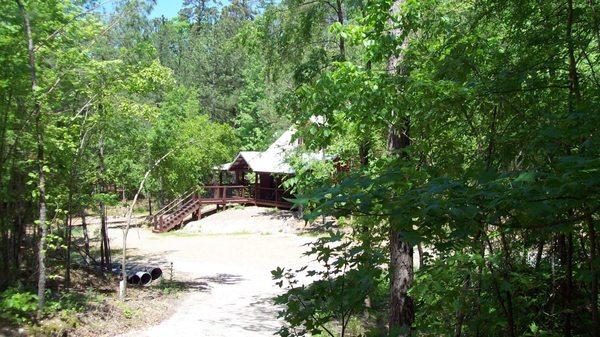 Sam Star Cabin-1 bdrm, secluded, WIFI, hot tub, pet friendly