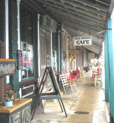 Come enjoy the charming small towns in South Central TN from Bell Buckle to Fayetteville to Linden Great Food, Antiques & more