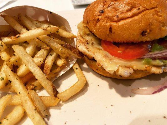 Spicy Baja With Guac Grilled Chicken Sandwich Large SmashFries