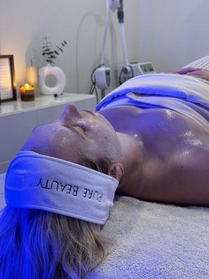 HydraFacial Glow