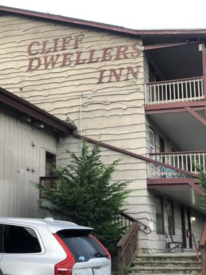 Cliff dwellers Inn