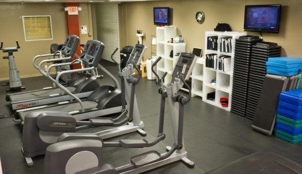 Very Clean Gym. Cleaned Daily. Unlike other gyms, this gym has great ventilation.