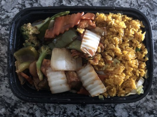 Tofu with mixed veg and vegetable fried rice combo